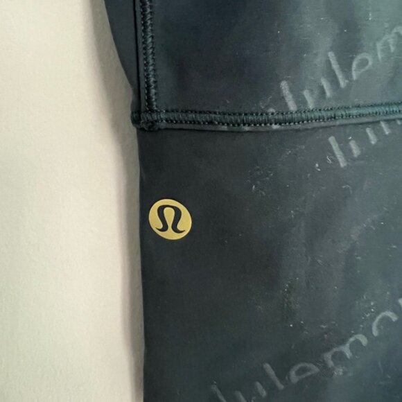 Lululemon Power Pivot Tank Special Edition Embossed Size 12 Submarine Blue - Picture 6 of 6